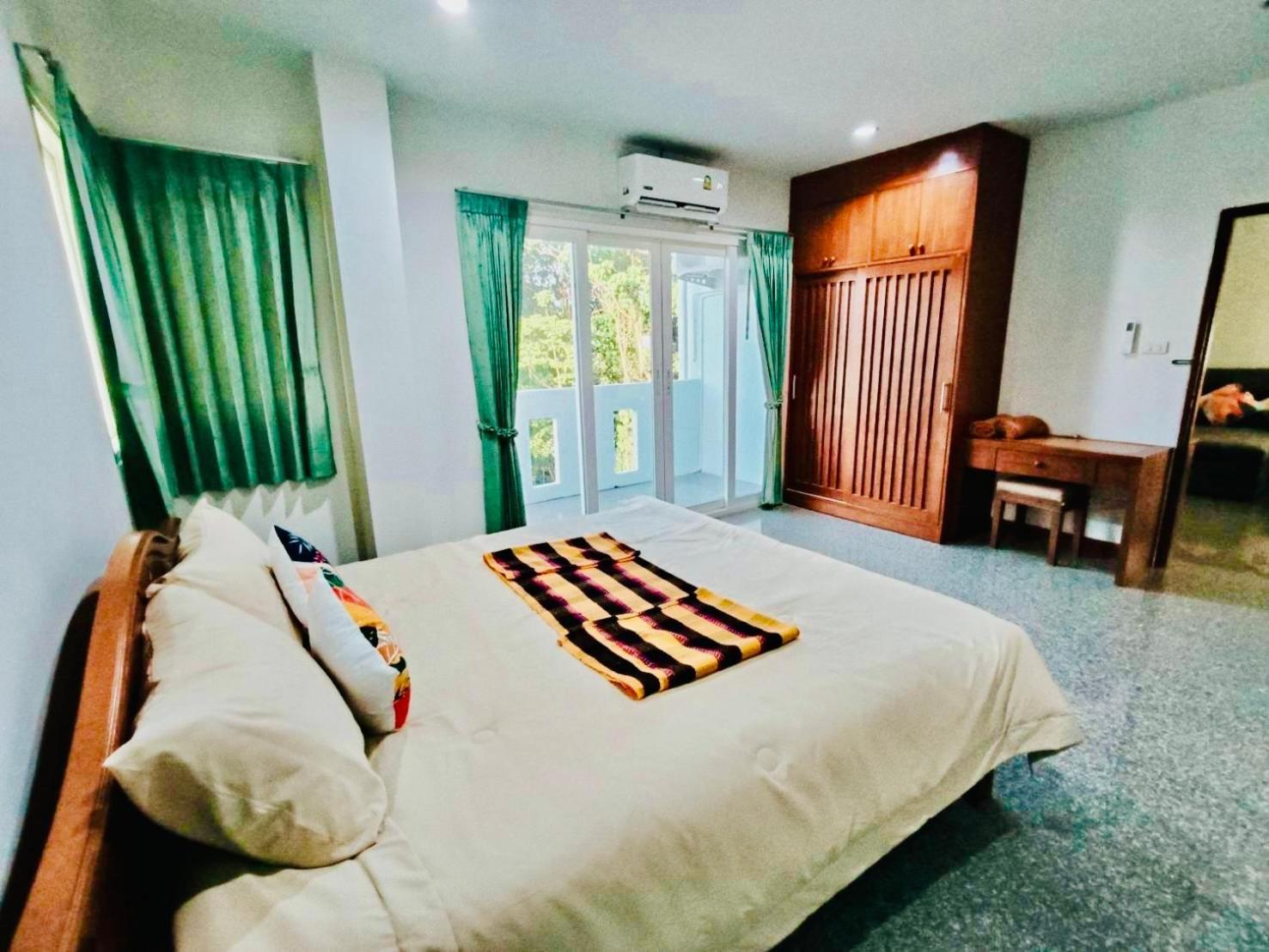 Siray House Aparthotel Phuket Exterior photo